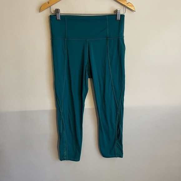 ATHLETA Lightning Capri Tight Leggings small Teal Running - Picture 1 of 10